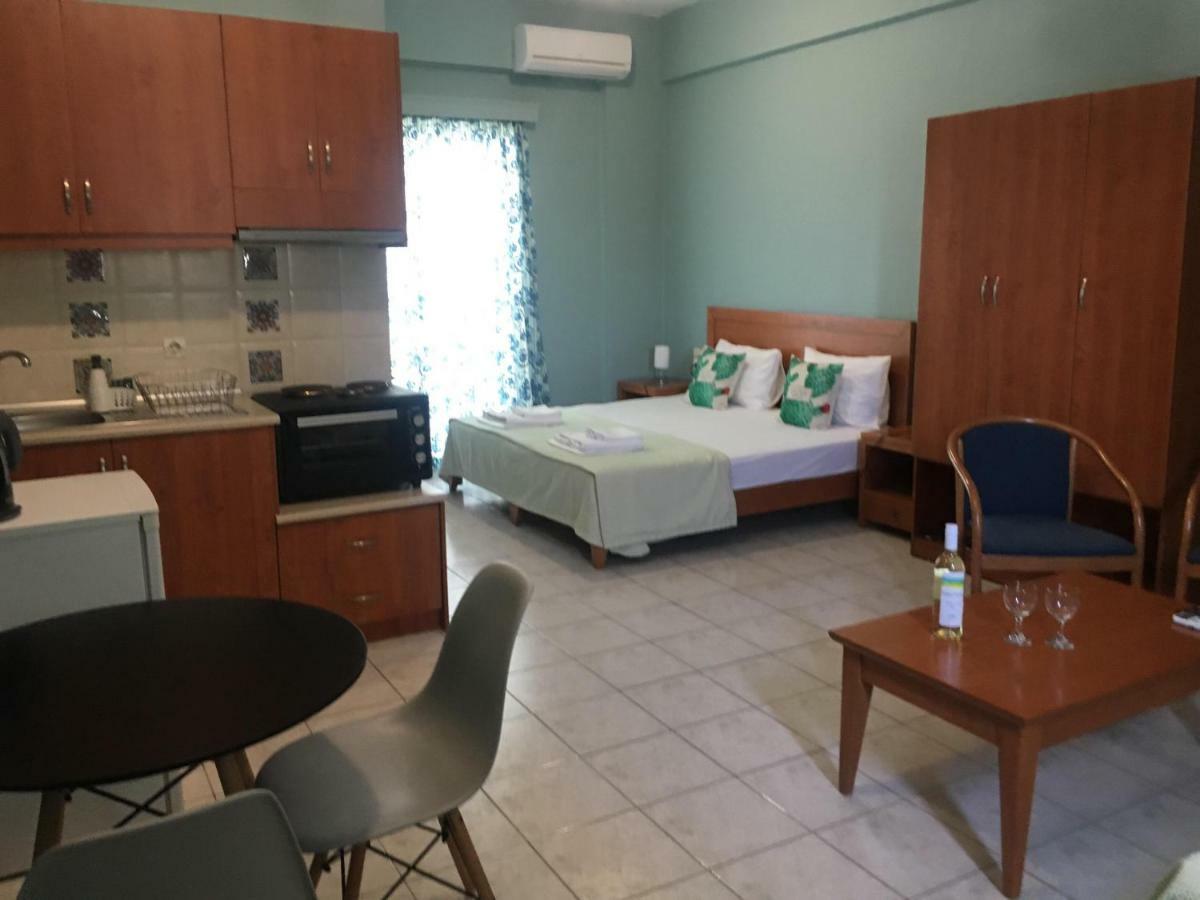 Helios Apartments 플라키아스 외부 사진